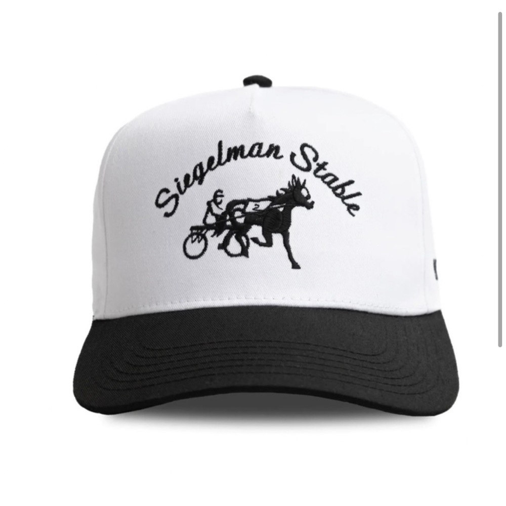 Siegelman Stable hat